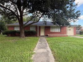 featured image of 2210 Ellen Dr