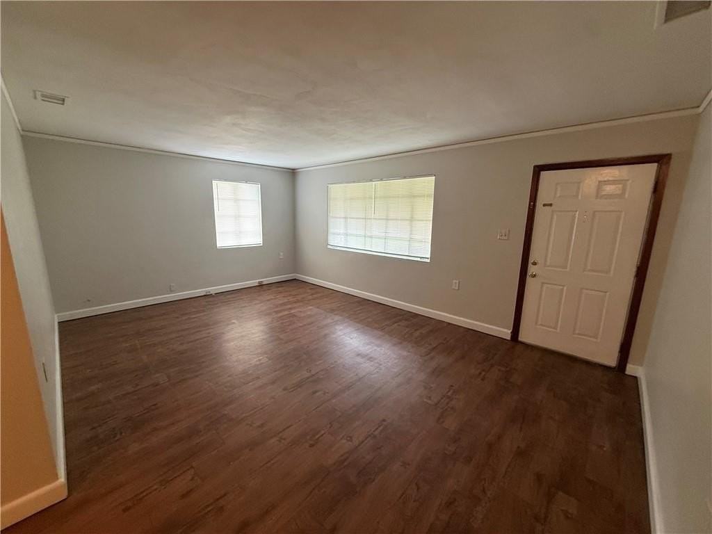 2210 Ellen Dr - Photo 3 of 19