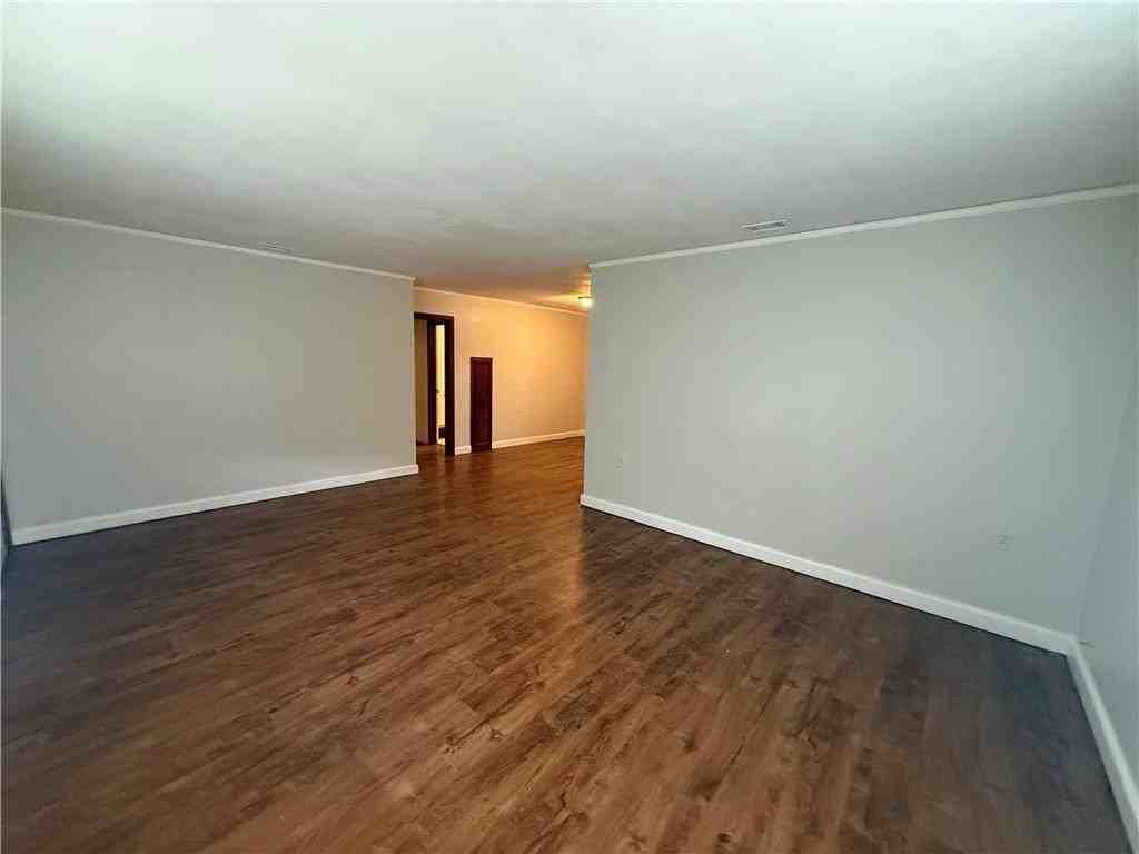 2210 Ellen Dr - Photo 5 of 19