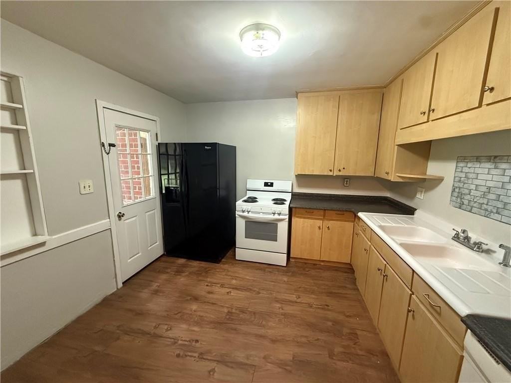 2210 Ellen Dr - Photo 7 of 19