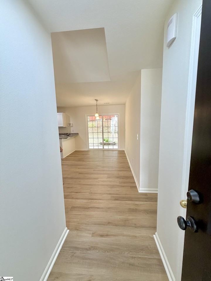 9 Falcon Ridge Way - Photo 2 of 15