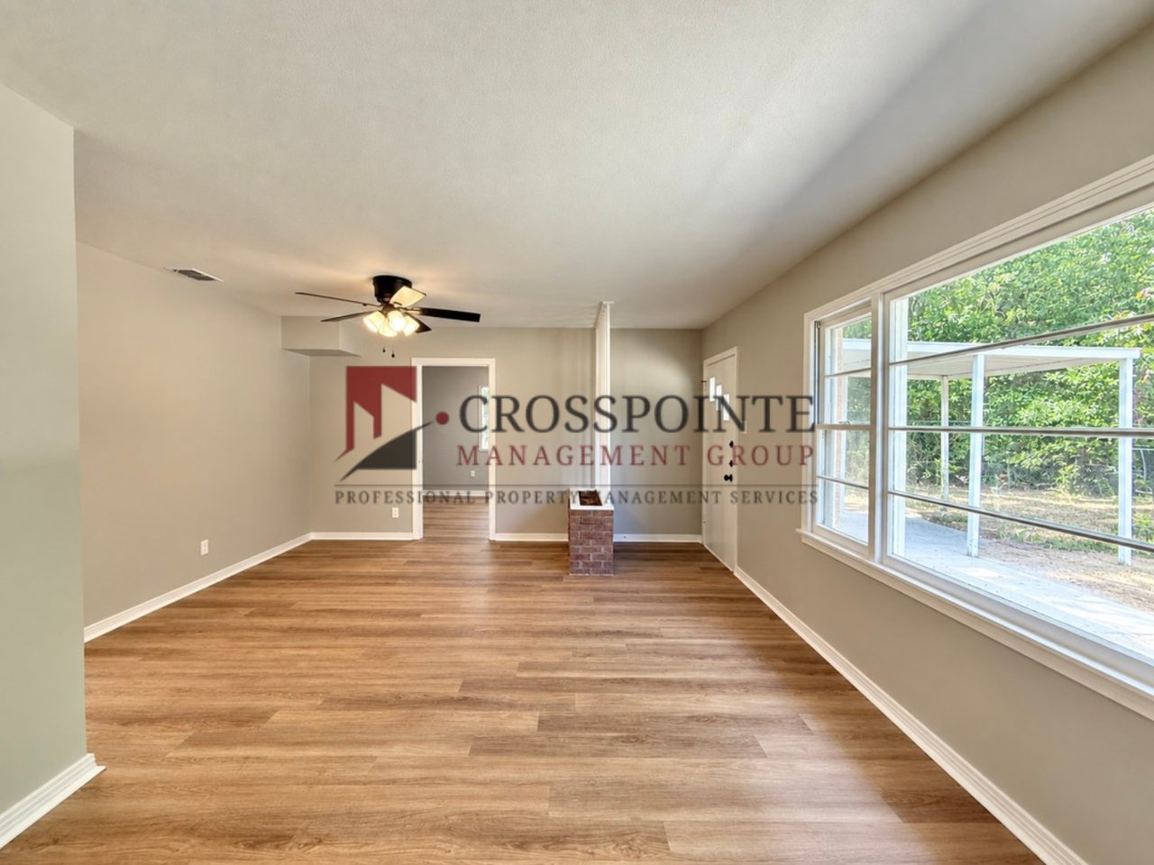 1522 Powers Dr - Photo 2 of 18