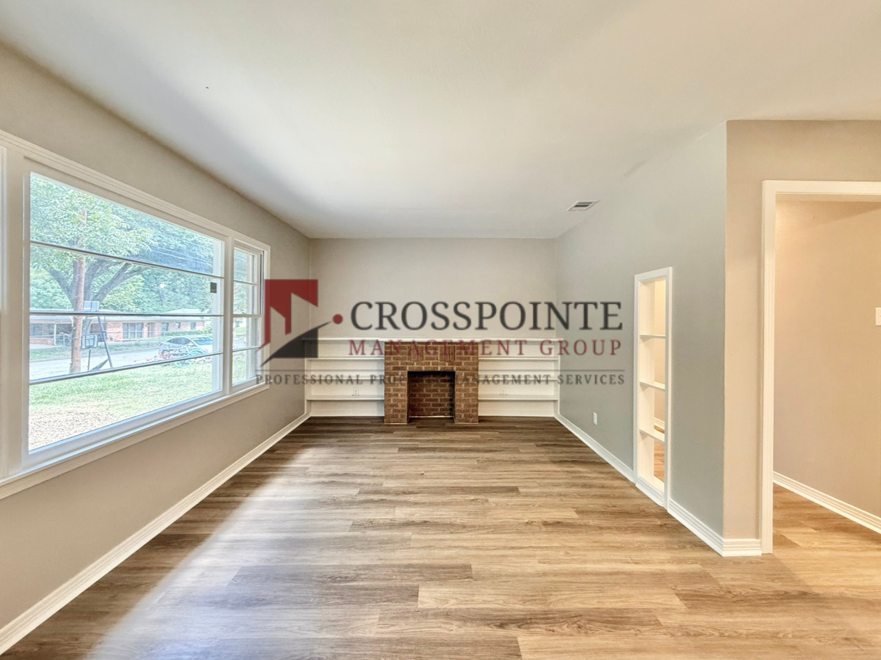 1522 Powers Dr - Photo 3 of 18