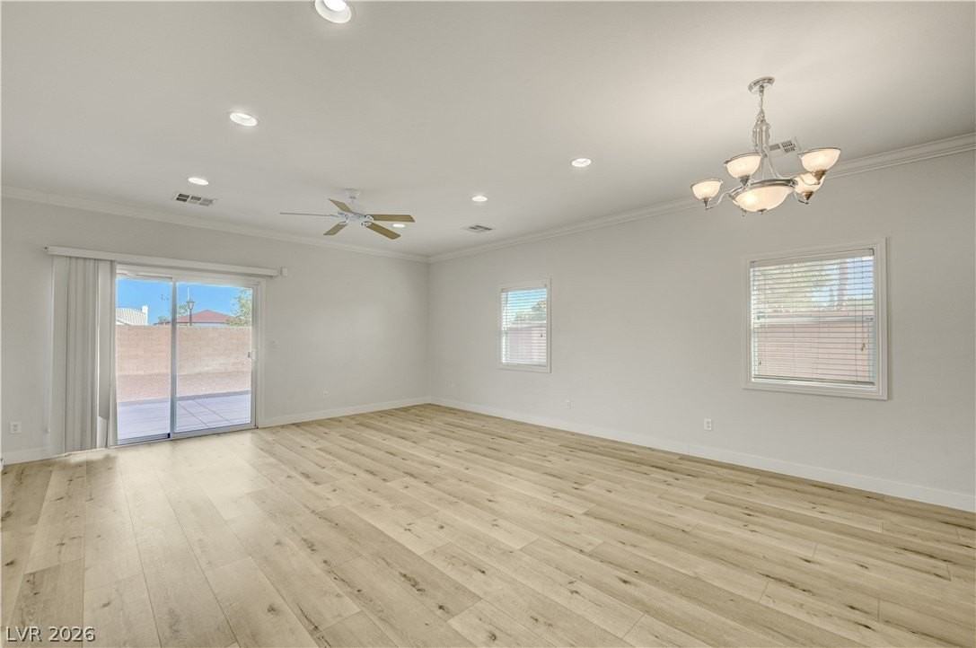 139 Bloomsbury Ave - Photo 3 of 34