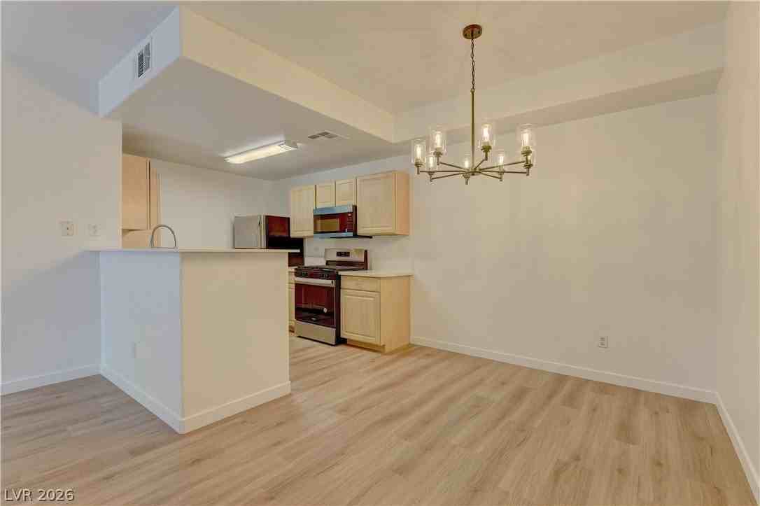 8250 N Grand Canyon Dr #2026 - Photo 5 of 20