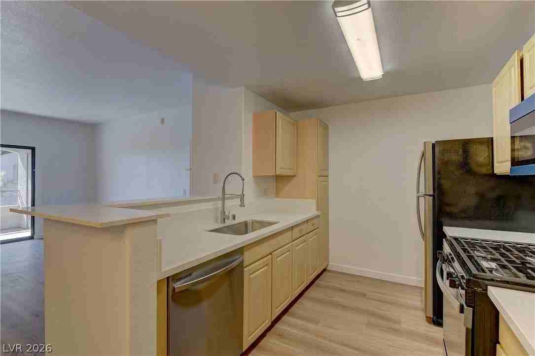 8250 N Grand Canyon Dr #2026 - Photo 6 of 20
