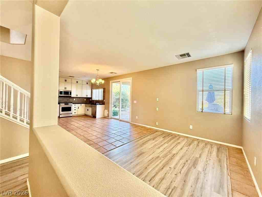 732 Anacapri St - Photo 4 of 25