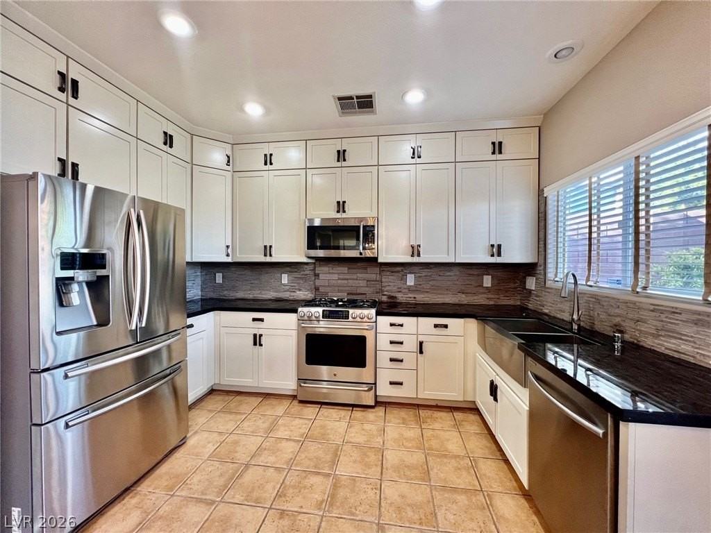 732 Anacapri St - Photo 6 of 25