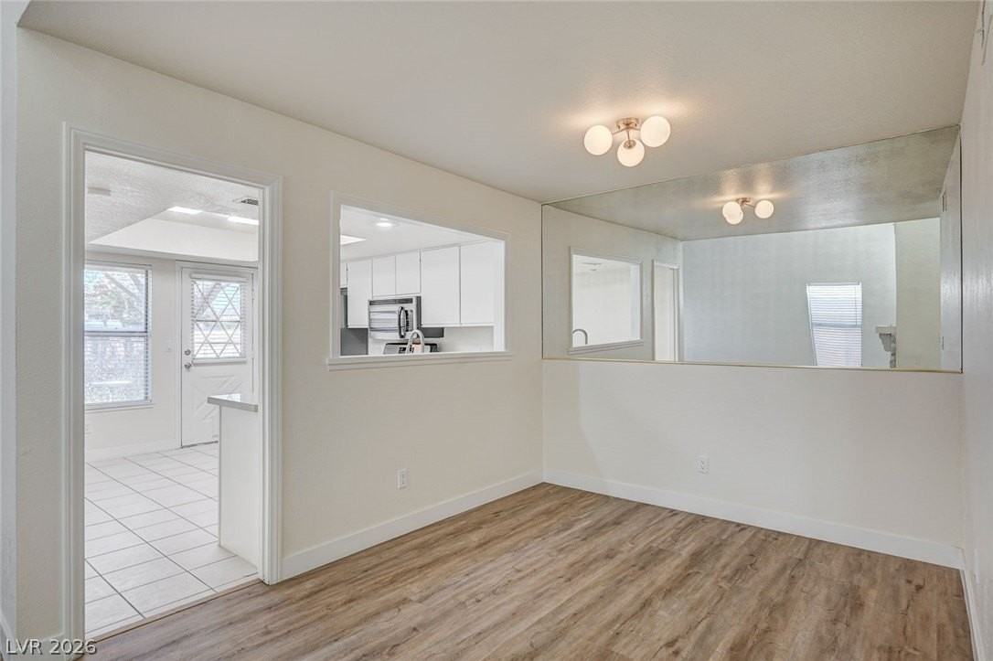 4047 Grasmere Ave - Photo 7 of 28