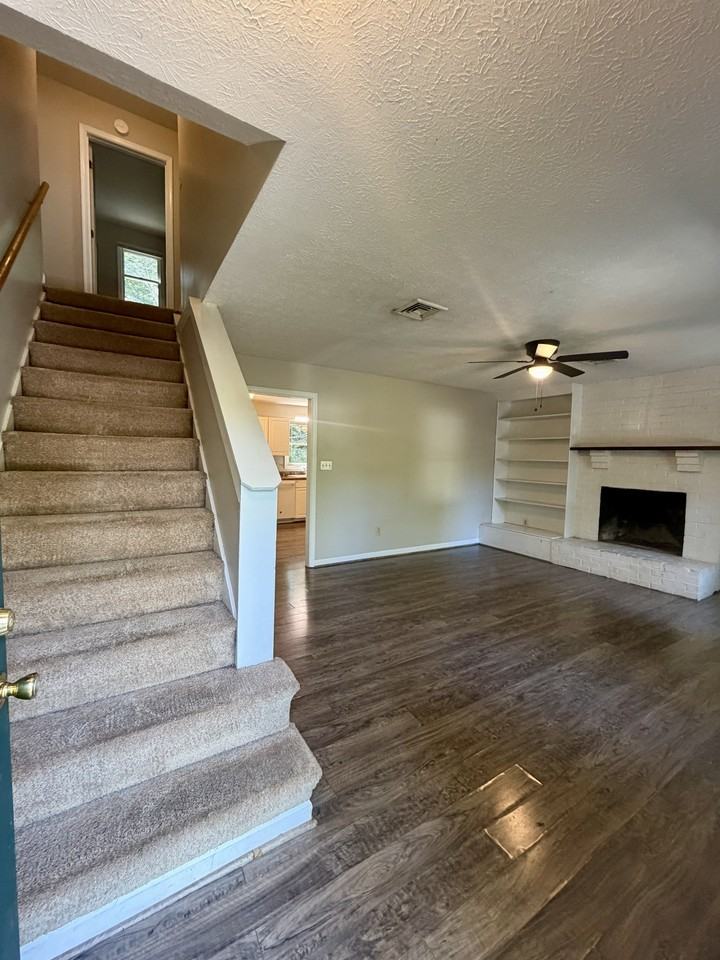 109 Wade Ln #1 - Photo 3 of 35