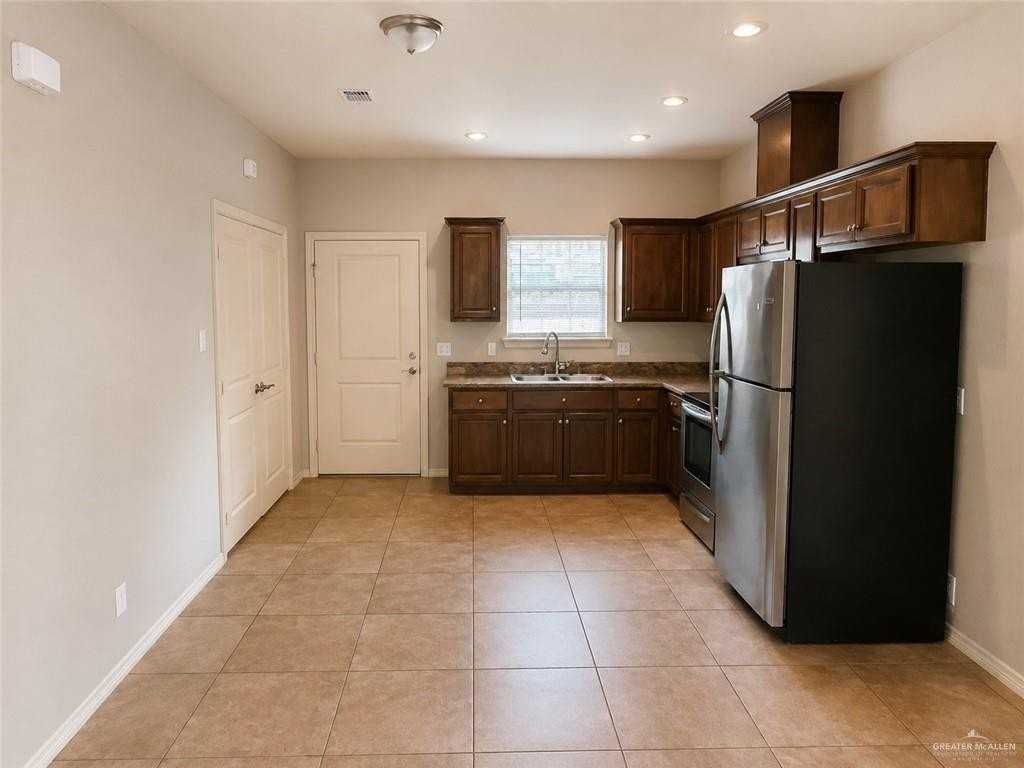 2707 E Garfield Ave #A - Photo 7 of 18