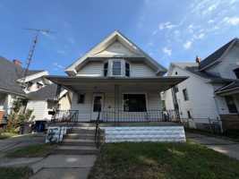 featured image of 3946 Burnham Ave