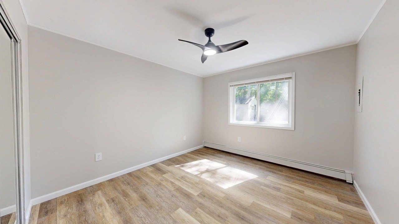 124 Allen Dr #1 - Photo 5 of 10
