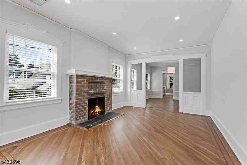 706 Valley Rd #2 - Photo 7 of 32