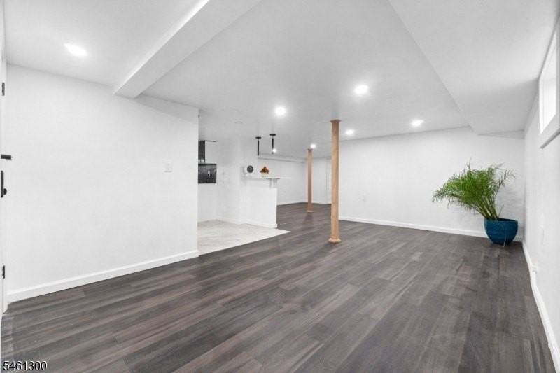 656 Park Ave - Photo 5 of 18
