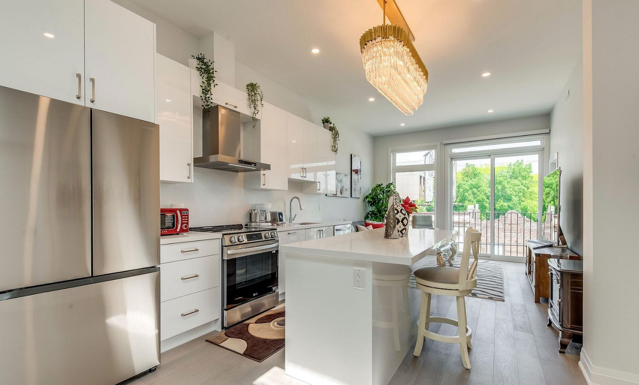 923 College Street #D - Photo 5 of 13
