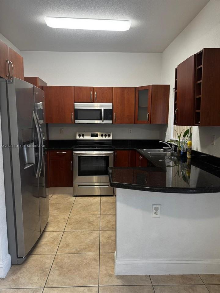 3200 Nw 5th Ter