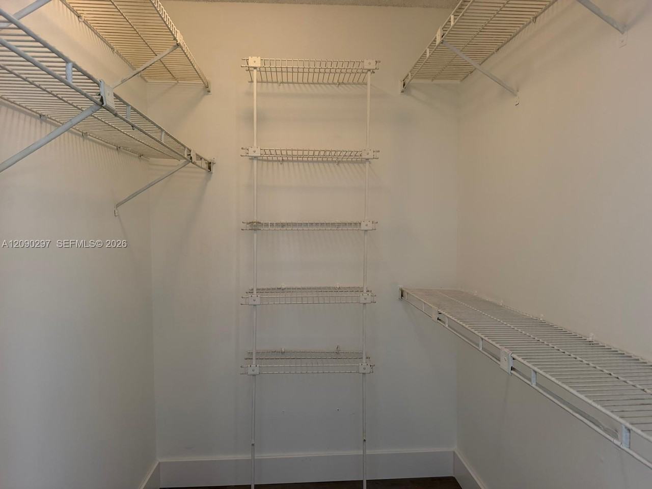 2701 Ne 1st St #2701 - Photo 6 of 6