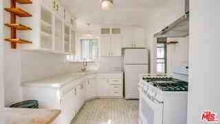 6632 W 87th St - Photo 6 of 7