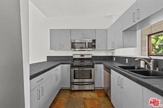 343 Rennie Ave #7 - Photo 5 of 8