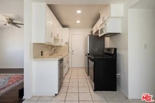12844 Short Ave - Photo 7 of 8