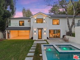featured image of 1712 N Beverly Glen Blvd