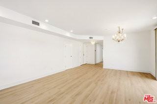 121 S Canon Dr #203 - Photo 3 of 8