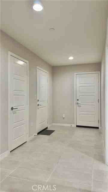 130 Greenleaf Dr - Photo 2 of 8