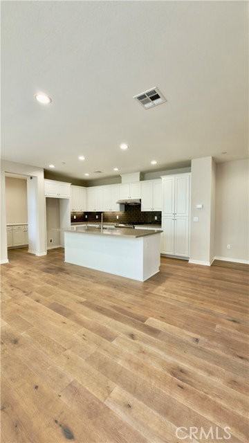 130 Greenleaf Dr - Photo 6 of 8