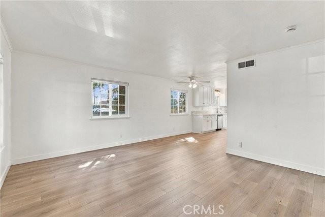 104 Yorktown Ln - Photo 4 of 8