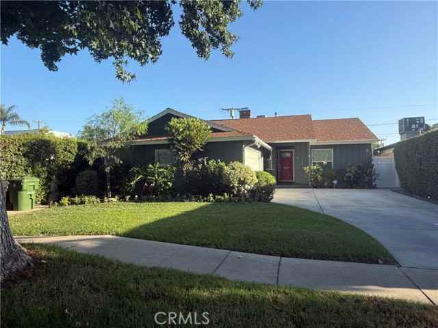 13418 Debby St - Photo 2 of 8