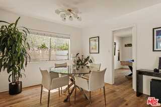 4442 Beeman Ave - Photo 4 of 8