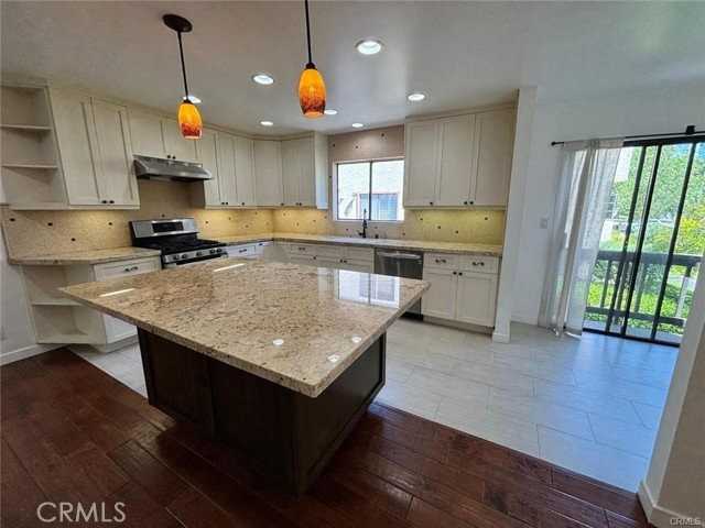 21730 Marylee St #35 - Photo 4 of 8