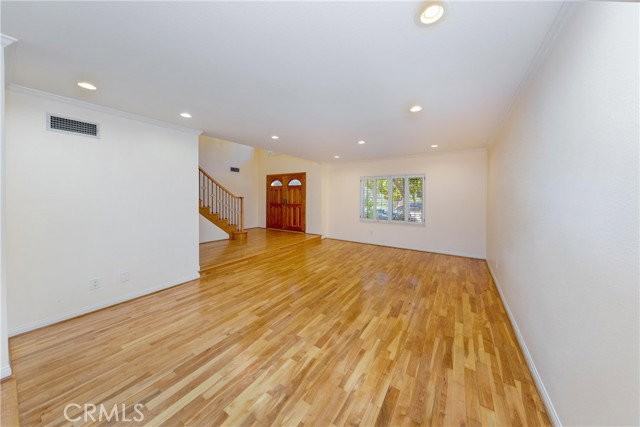 22861 Sparrowdell Dr - Photo 2 of 6