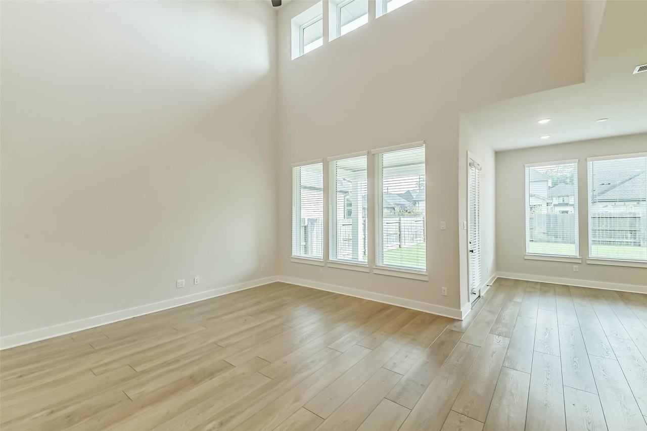 9243 Trimble Landing Dr - Photo 6 of 41