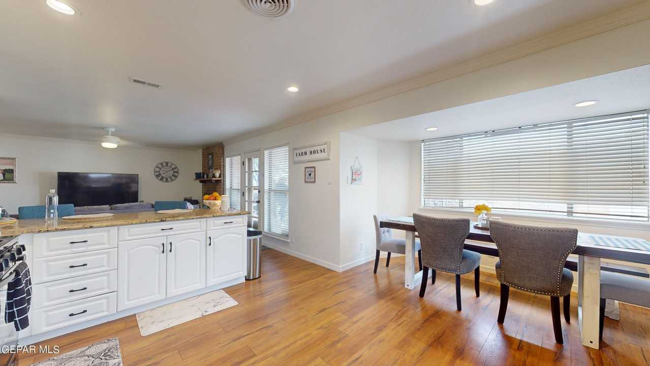 453 El Camino Dr - Photo 4 of 41