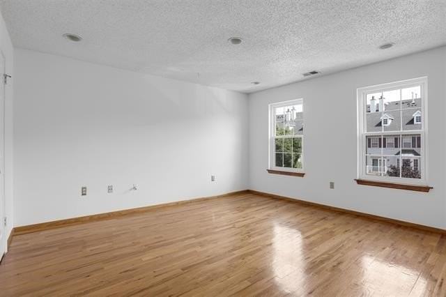 6 Walnut St - Photo 5 of 16