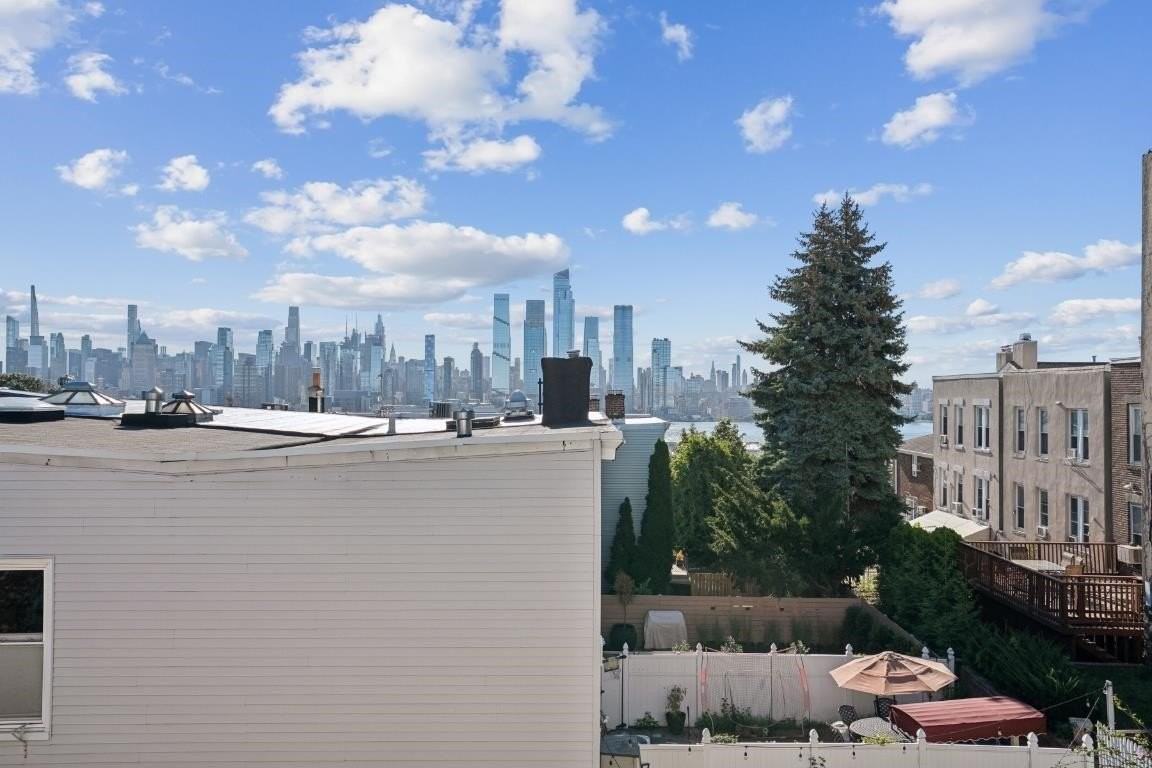 502 Gregory Ave #2 - Photo 3 of 16