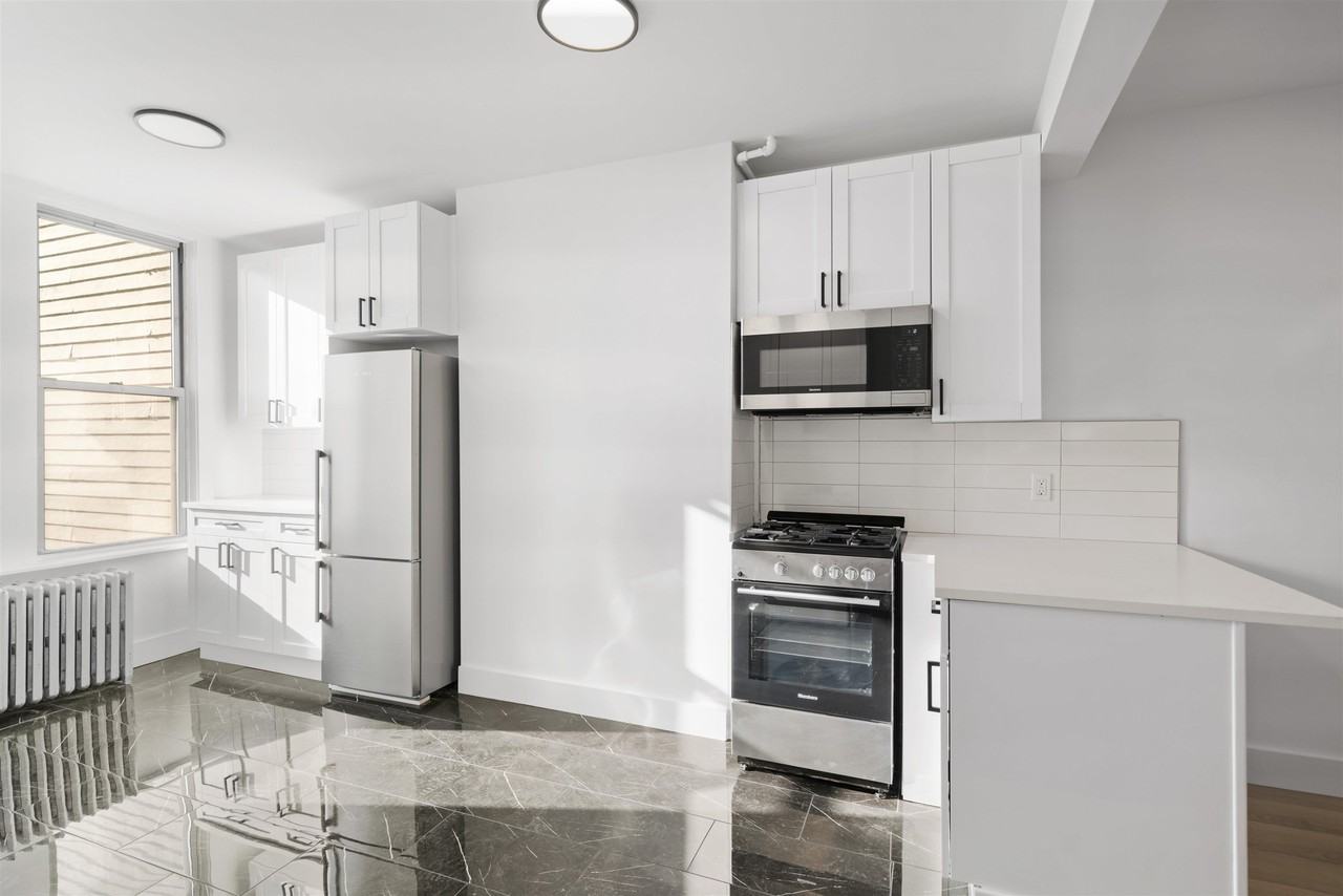 216 Madison St #5 - Photo 2 of 15