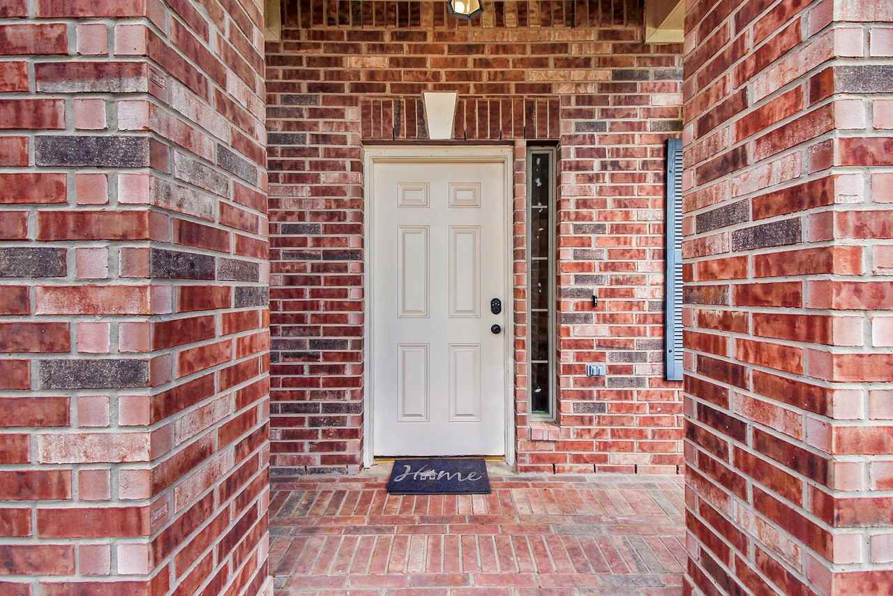 1814 Parkfair Ct - Photo 6 of 36