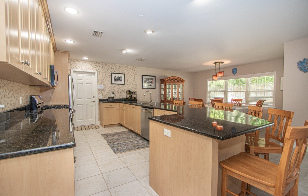 7864 15th Way N - Photo 5 of 20