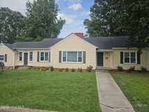 301 S Oak St - Photo 1 of 1