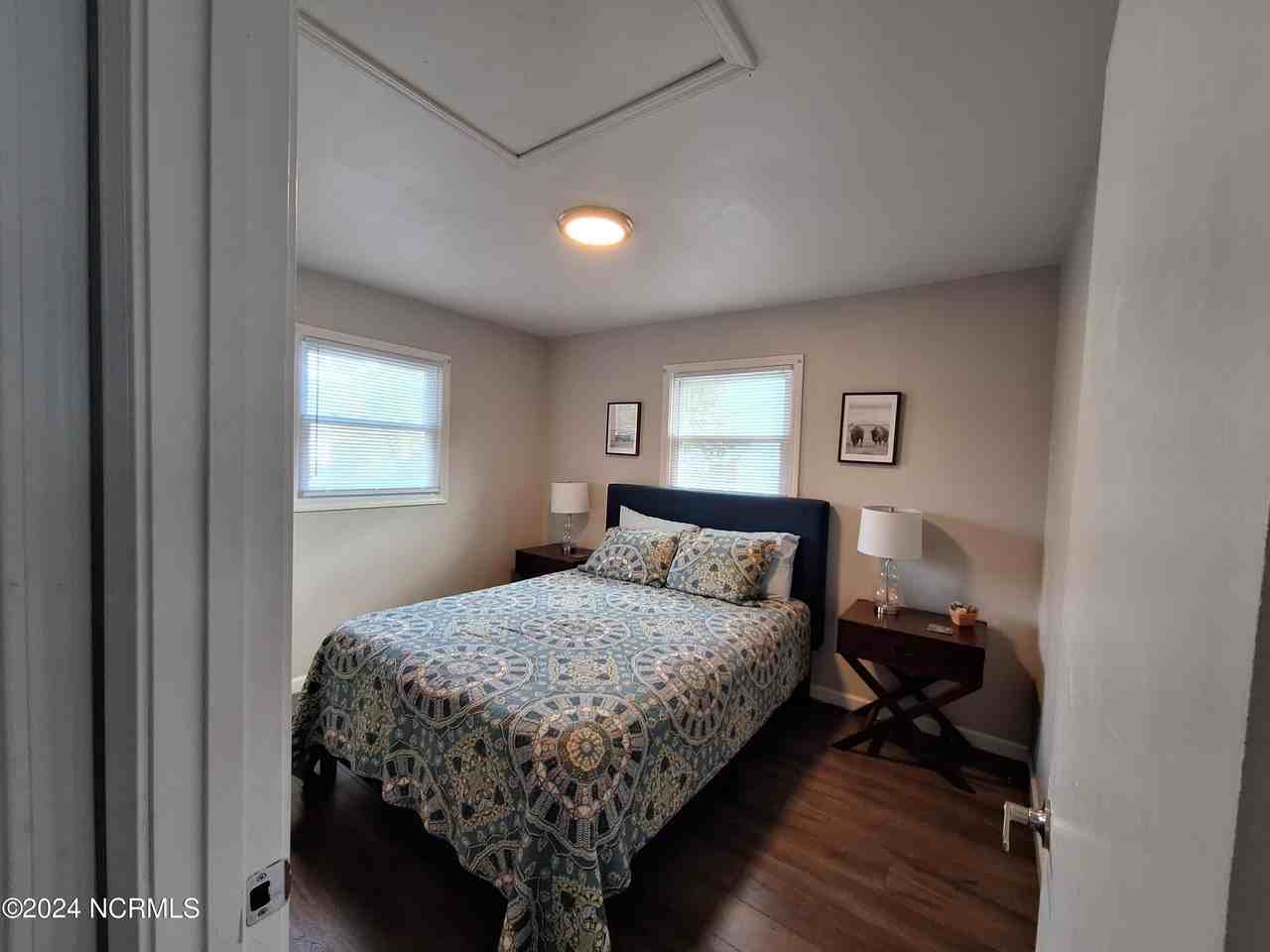 1001 Campbell St - Photo 6 of 10