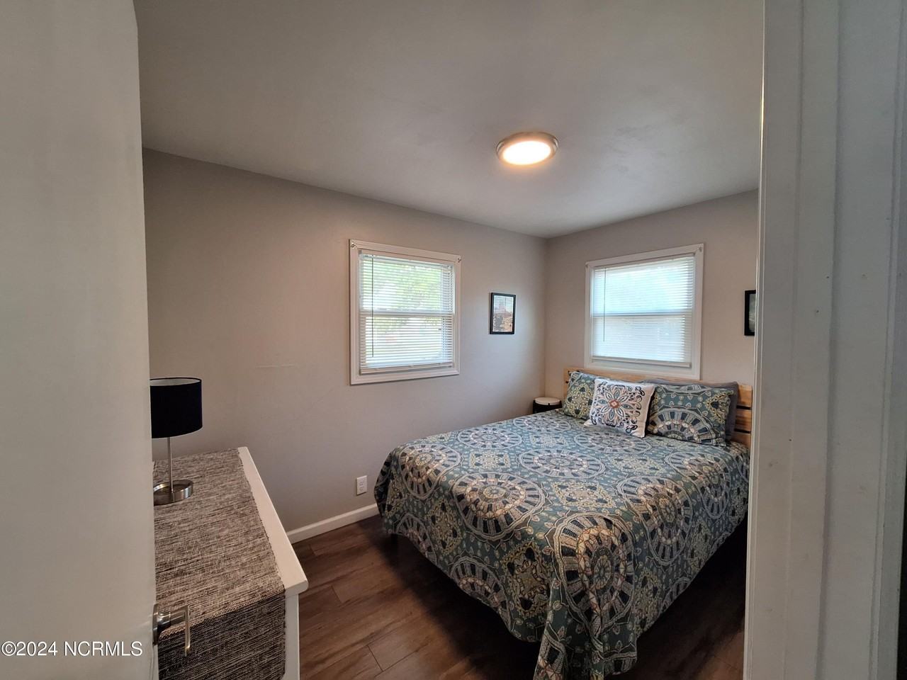 1001 Campbell St - Photo 7 of 10