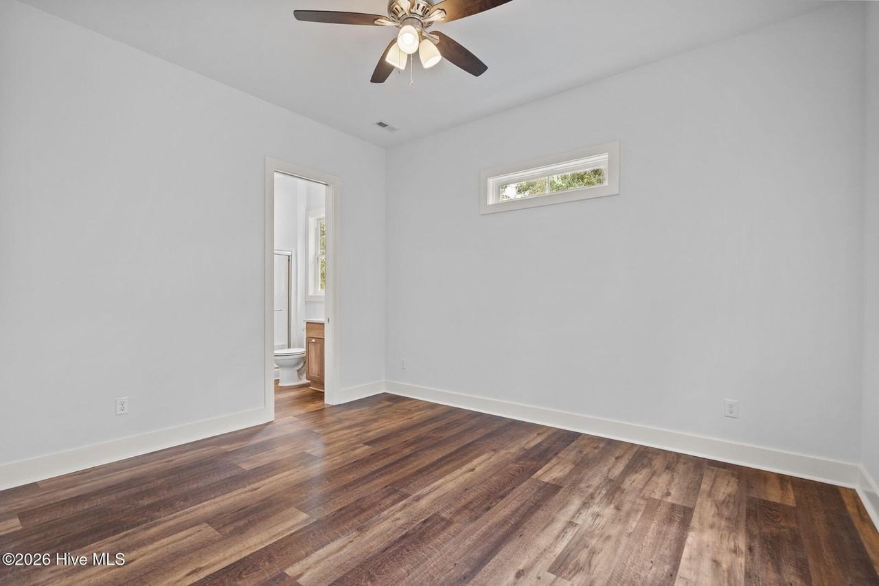 316 E Rolling Meadows Rd - Photo 4 of 19