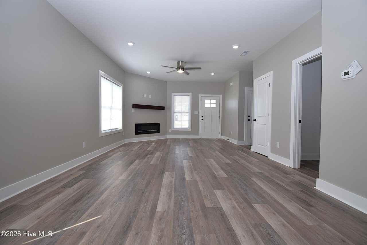 621 Abigail Taylor Dr #B - Photo 2 of 25