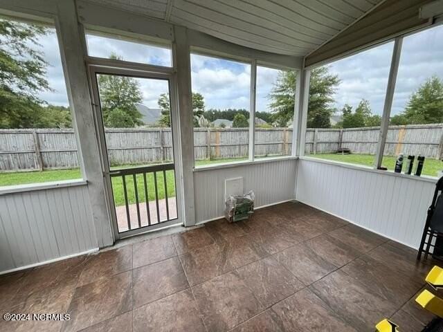 321 Kingston Rd - Photo 6 of 42