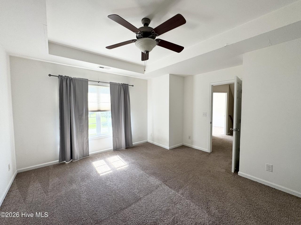 302 Kingswood Blvd - Photo 7 of 14