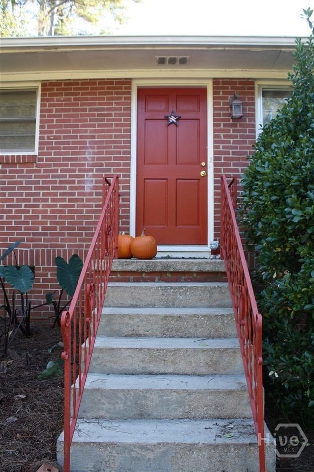 566 Woodland Hills Dr - Photo 4 of 17