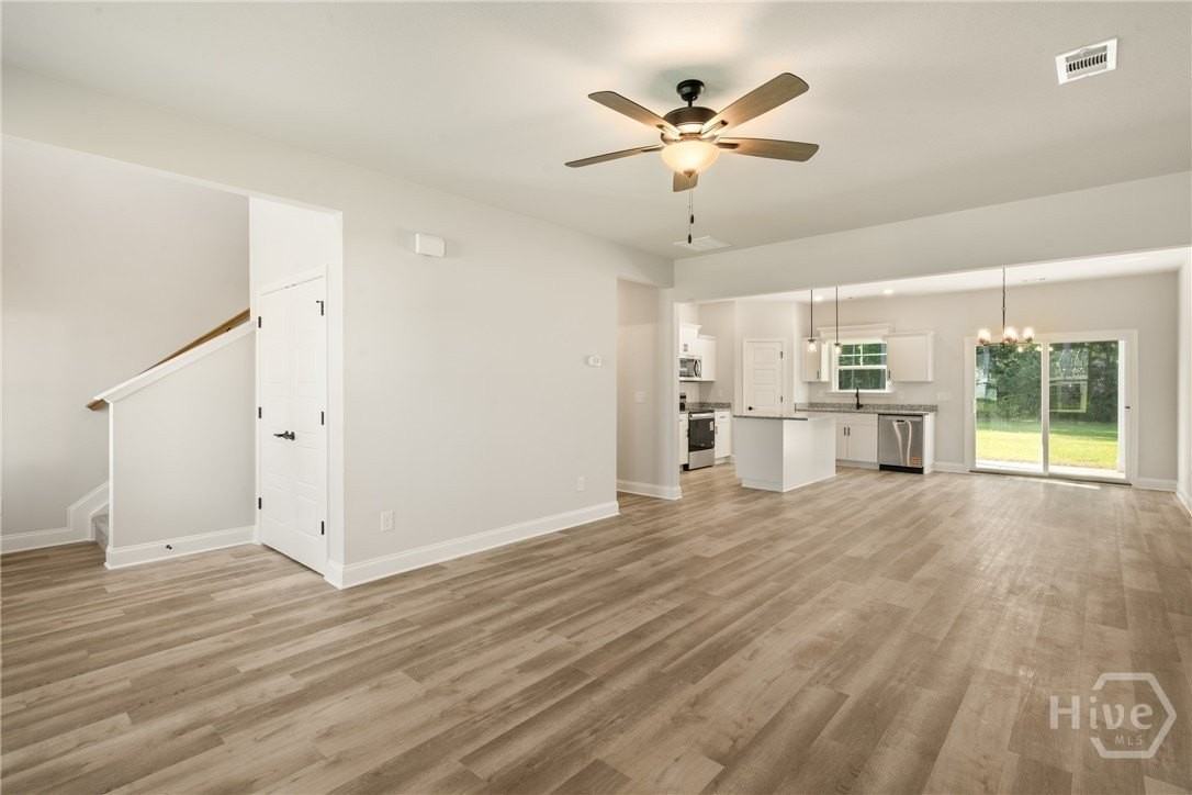 337 Crosswinds Dr - Photo 4 of 24